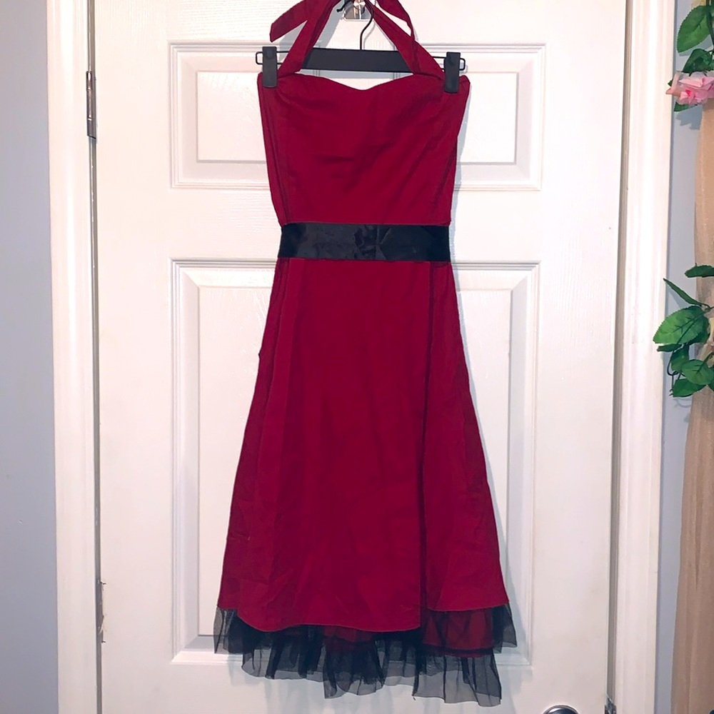 BEAUTIFUL NWOT RED DRESS